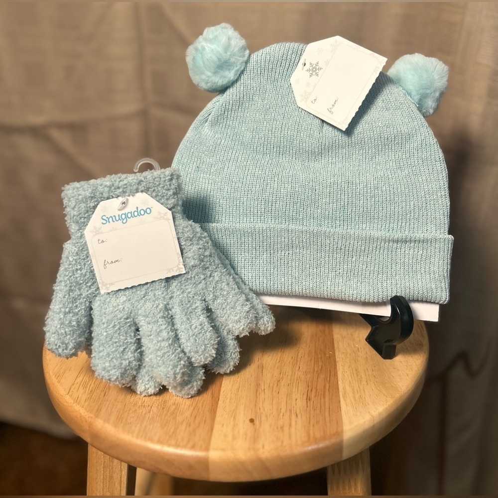 Snugadoo Children’s Winter Beanie & Fuzzy Gloves Set Mint Green NWT!​​​
